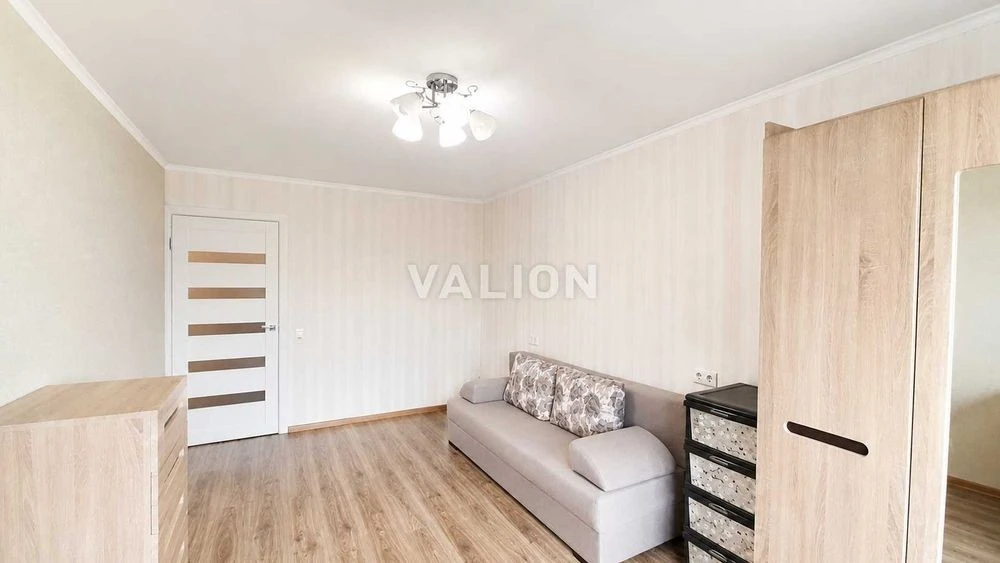 Продаж 1-к квартири, Левка Лук'яненка 1д (Маршала Тимошенка)