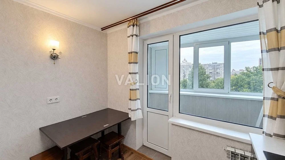 Продаж 1-к квартири, Левка Лук'яненка 1д (Маршала Тимошенка)