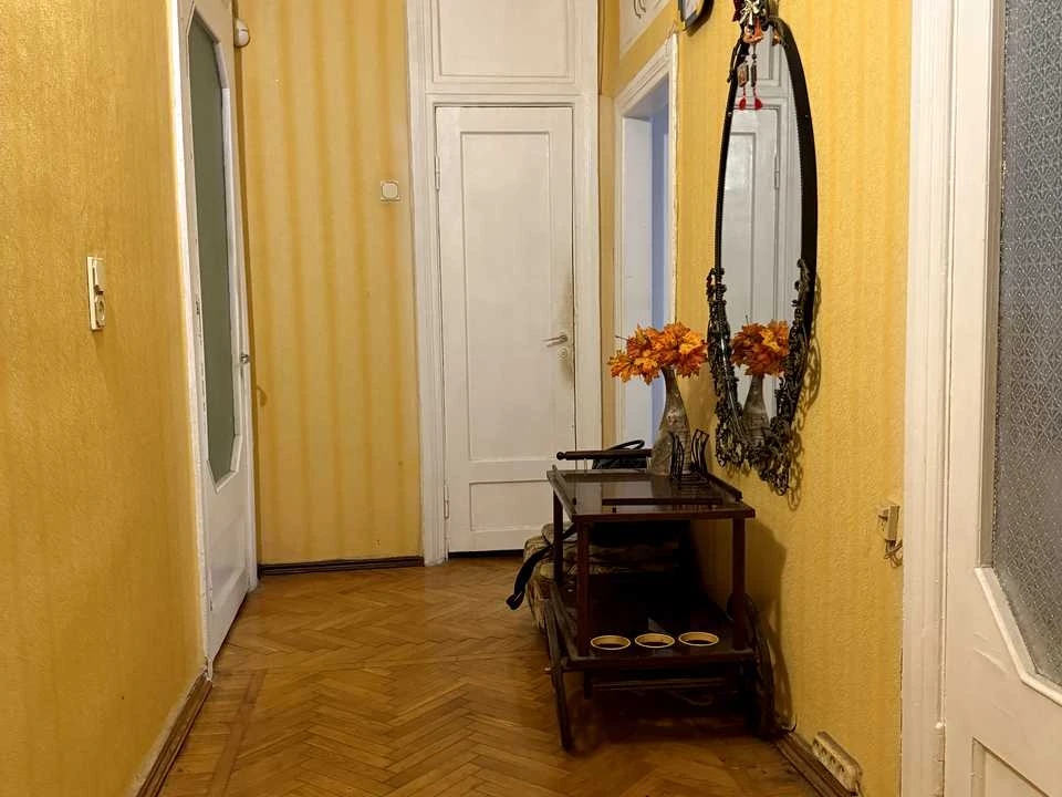 Квартира. Одесса, Ришельевская ул. (Ленина улица)