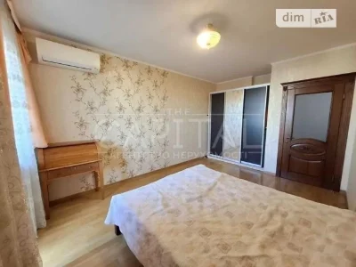 Sale of 2-room apartment 85 sq. m. on Mykhaylo Maksimovicha st. 3G •