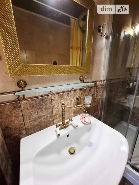 Sale of 2-room apartment 85 sq. m. on Mykhaylo Maksimovicha st. 3G •
