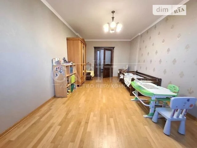 Sale of 2-room apartment 85 sq. m. on Mykhaylo Maksimovicha st. 3G •