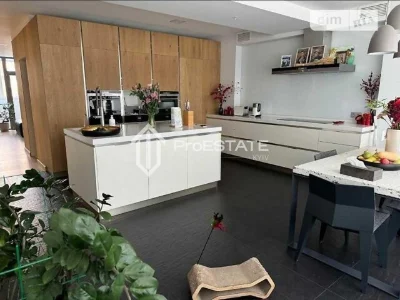 Продаж 3к квартири 130 кв. м на вул. Олександри Екстер 9 • I