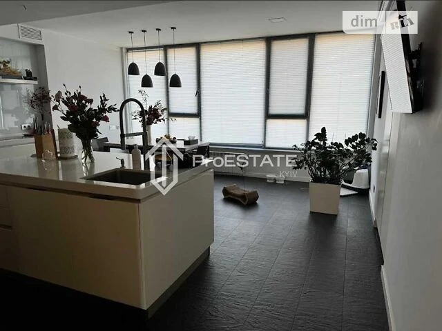 Продаж 3к квартири 130 кв. м на вул. Олександри Екстер 9 • I