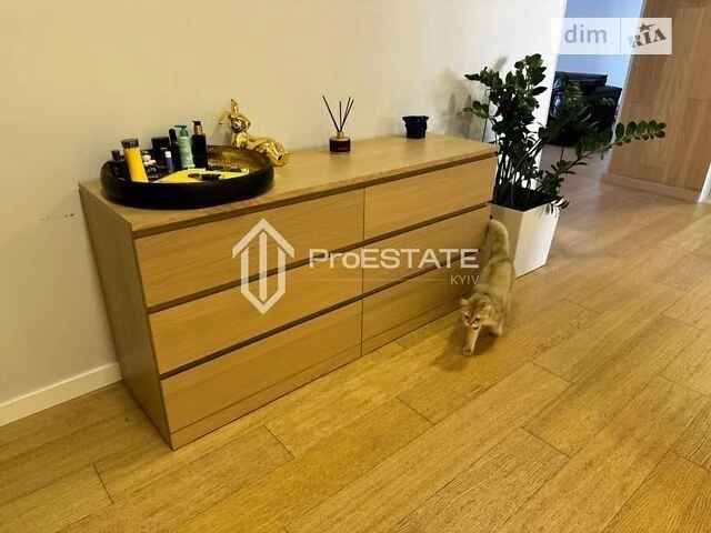 Продаж 3к квартири 130 кв. м на вул. Олександри Екстер 9 • I