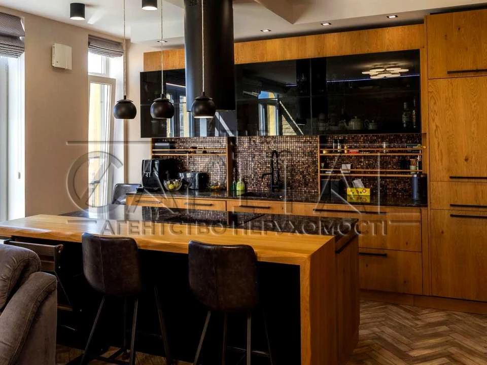 Apartment. Kyiv, Regeneratorna St., 4 k