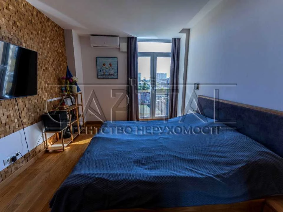 Apartment. Kyiv, Regeneratorna St., 4 k