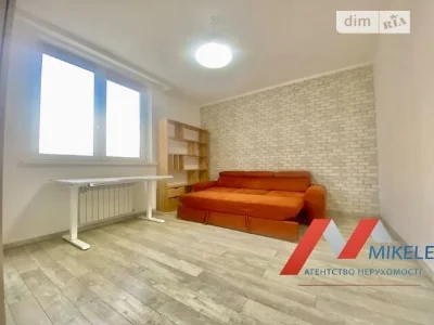 Продаж 2к квартири 78.2 кв. м на вул. Авіаконструктора Ігоря
