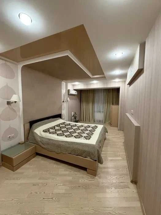 • Stylish 3-room apartment on Yerevanska Street, 8A
