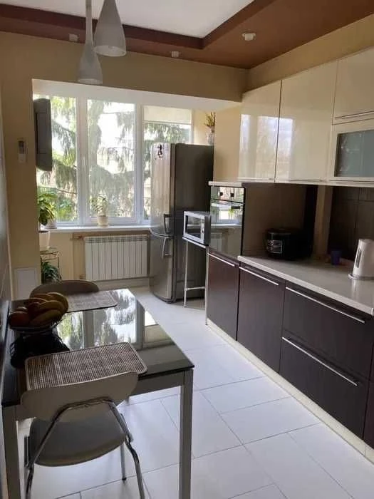 • Stylish 3-room apartment on Yerevanska Street, 8A