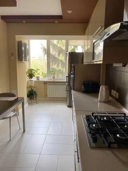 • Stylish 3-room apartment on Yerevanska Street, 8A