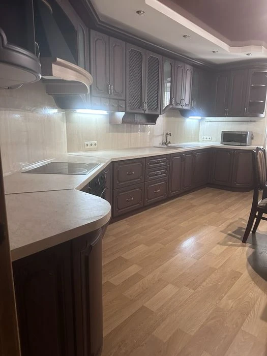 Продам  3-х кімнатну квартиру