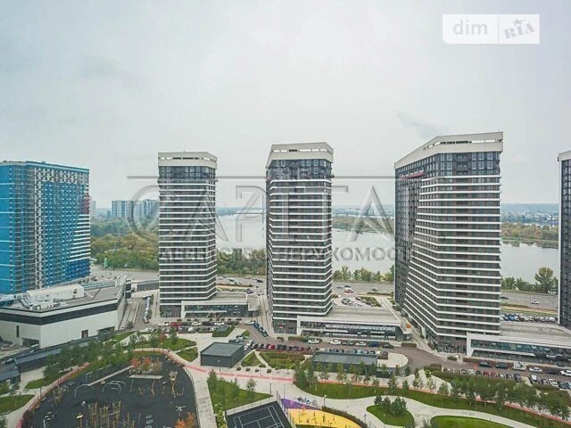 For sale 2-room apartment 68 sq. m on Dniprovska embankment 13 • ID 3469