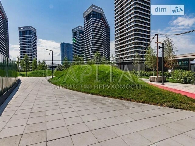 For sale 2-room apartment 68 sq. m on Dniprovska embankment 13 • ID 3469