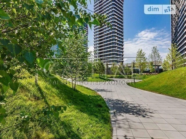 For sale 2-room apartment 68 sq. m on Dniprovska embankment 13 • ID 3469
