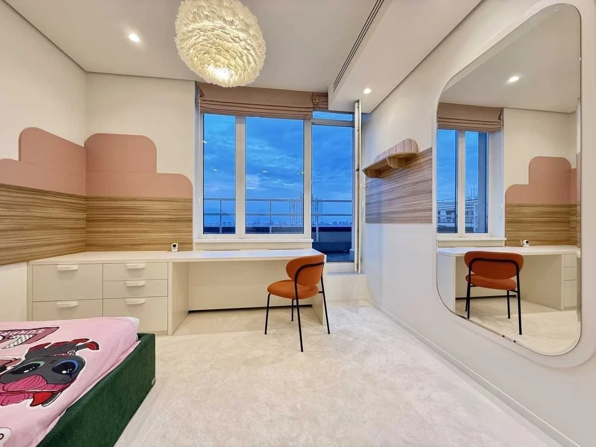 5-room apartment for sale 156 m², Dniprovska embankment, 18b
