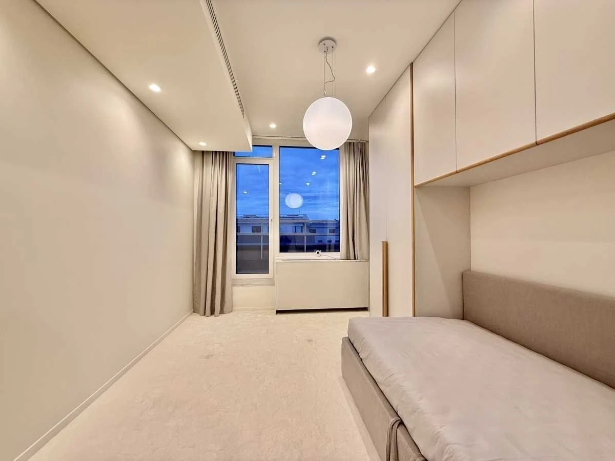 5-room apartment for sale 156 m², Dniprovska embankment, 18b