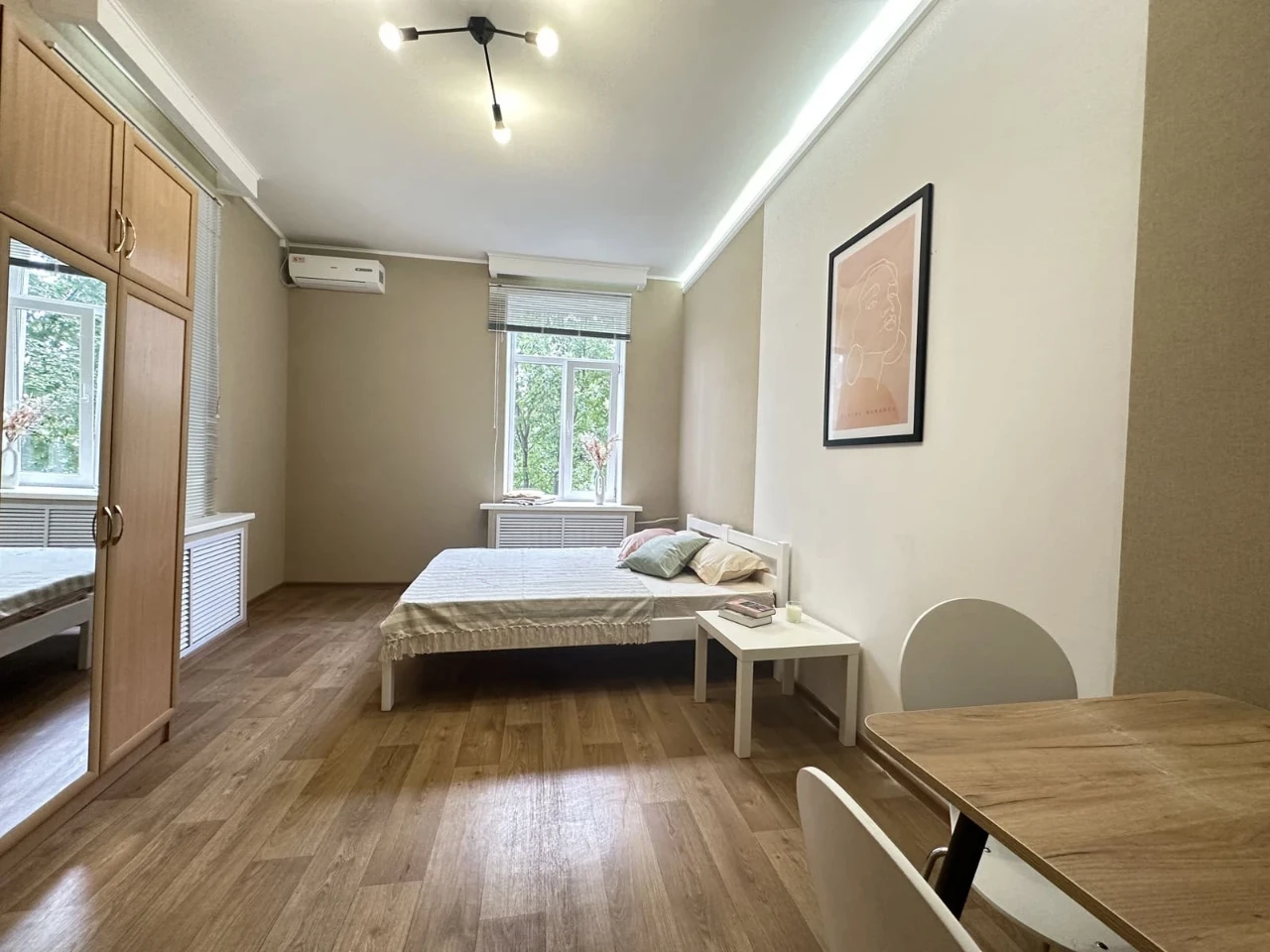 Кімната подобово біля військового шпиталю у центрі Харкова