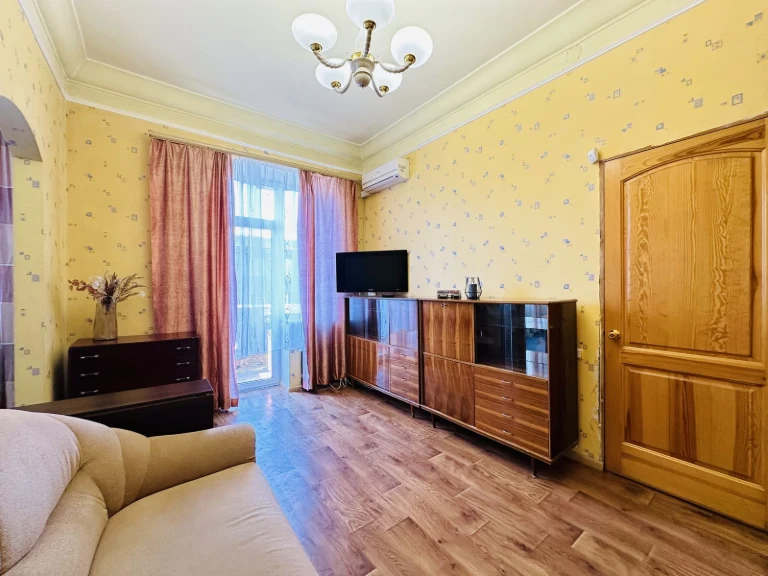 Забронювати подобово квартиру центр Харкова біля центральног