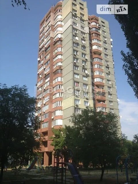 Sale of 4-room apartment 100 sq. m on 6A Staronavodnytska Street • I