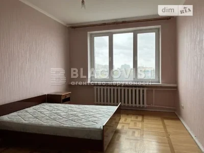Sale of 4-room apartment 100 sq. m on 6A Staronavodnytska Street • I