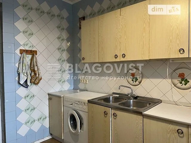 Sale of 4-room apartment 100 sq. m on 6A Staronavodnytska Street • I