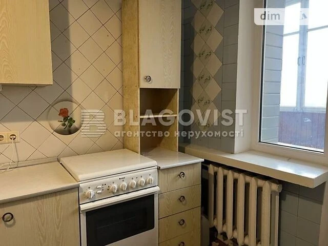Sale of 4-room apartment 100 sq. m on 6A Staronavodnytska Street • I