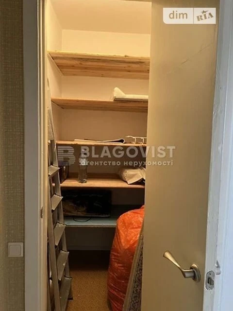 Sale of 4-room apartment 100 sq. m on 6A Staronavodnytska Street • I
