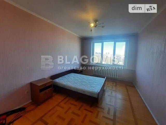 Sale of 4-room apartment 100 sq. m on 6A Staronavodnytska Street • I