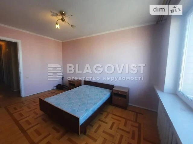 Sale of 4-room apartment 100 sq. m on 6A Staronavodnytska Street • I