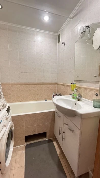 Продаж 3 квартири Північний ремонт ,меблі , техніка!