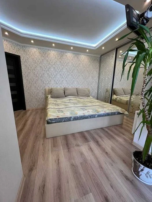 Продажа 3к квартиру ж/м Победа, ул. Мандрыковская
