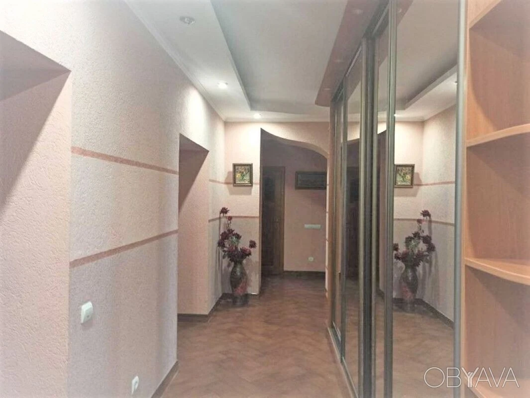 3-комнатная квартира, 107 кв. м