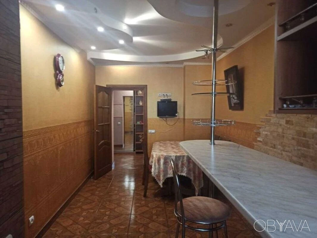 3-комнатная квартира, 107 кв. м
