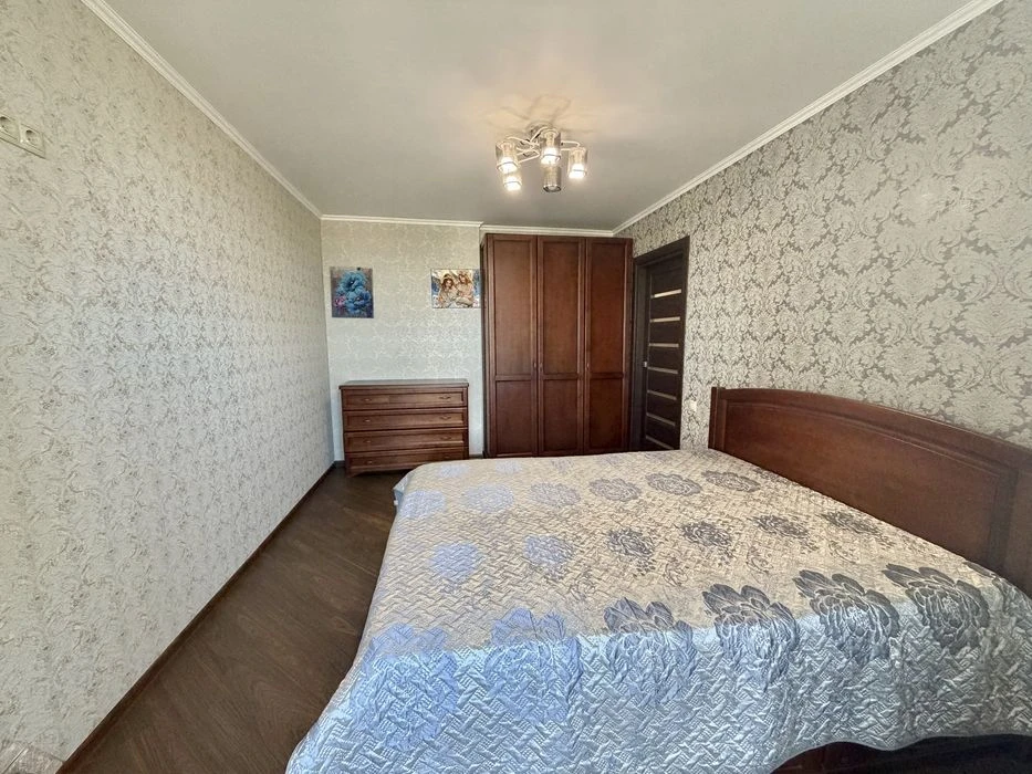 Продаж 3 кімнатної квартири у хорошій локаціі