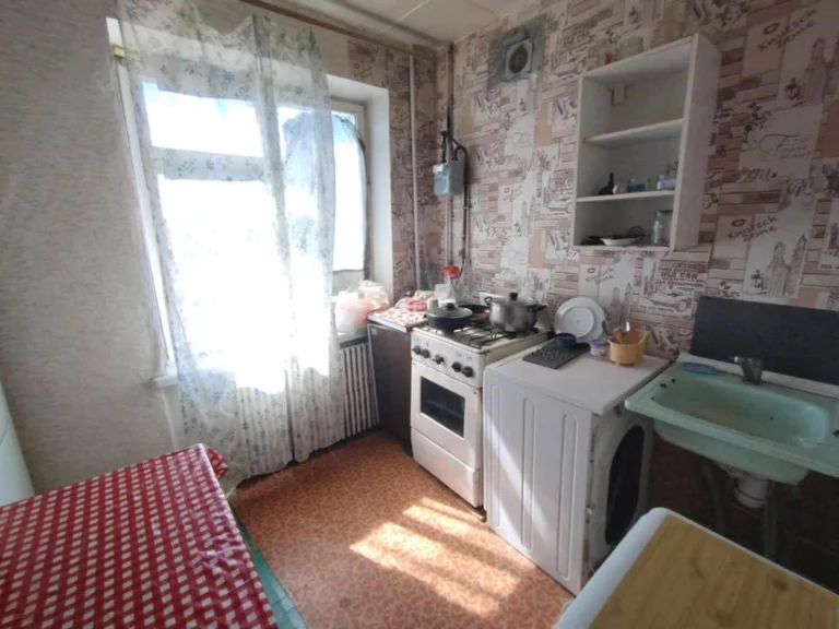 продам КОМІСІЯ 0 %, 2к квартиру, вул. Запорізька, р-н АТБ/98