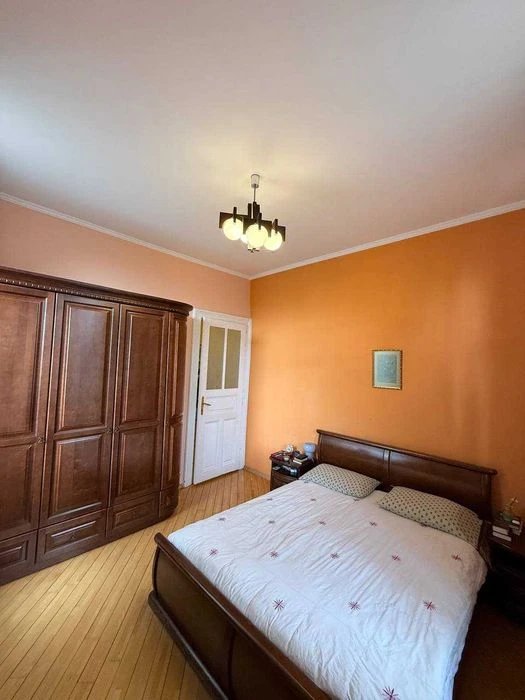 Продаж 3 кім. кв. вул. Кирила і Мефодія Галицький р-н центр