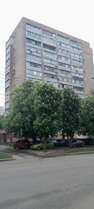 Продам 2 ком квартиру