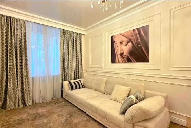 For sale 2-room apartment 75m2, Pavlovsky Maidan, metro station Istorichny