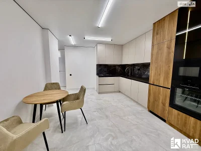 Продаж Квартира Набережна