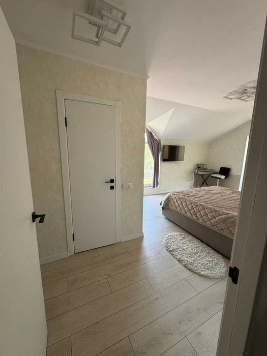 Продаж котеджу, Південно-Захід, 117000$ id46020