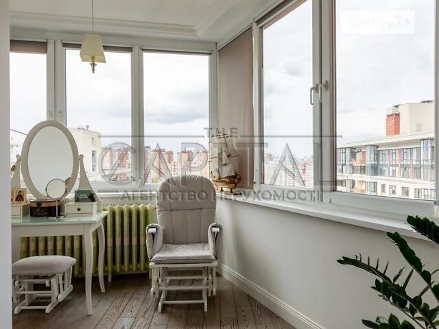 Sale of 4-room apartment 188 sq. m. on Yuliya Zdanovskaya Street 71-G •