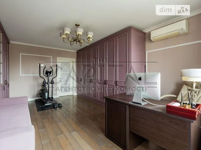 Sale of 4-room apartment 188 sq. m. on Yuliya Zdanovskaya Street 71-G •
