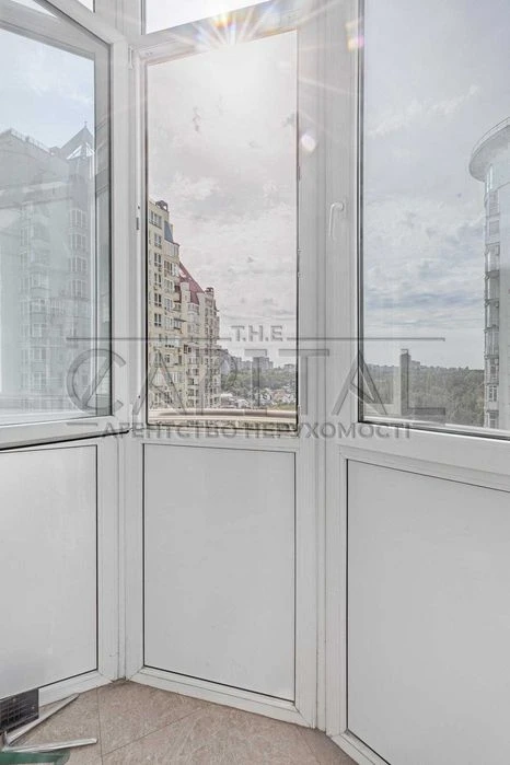 Продаж квартири, ЖК Смарагдовий, вул. Шаповала, Солом’янськи