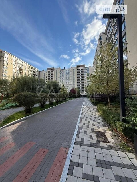 Продаж 2к квартири 43 кв. м на вул. Практична 4 • ID 3479702