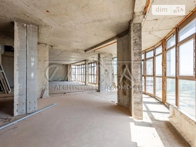 Sale of 3-room apartment 182 sq. m. on Andriy Verkhoglyada St. 16 •
