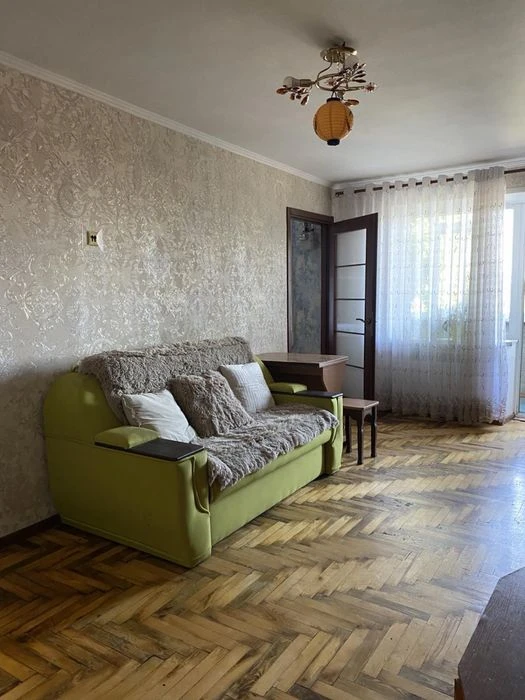 Продажа 3 комнатной квартиры ул.  Днепровское шоссе