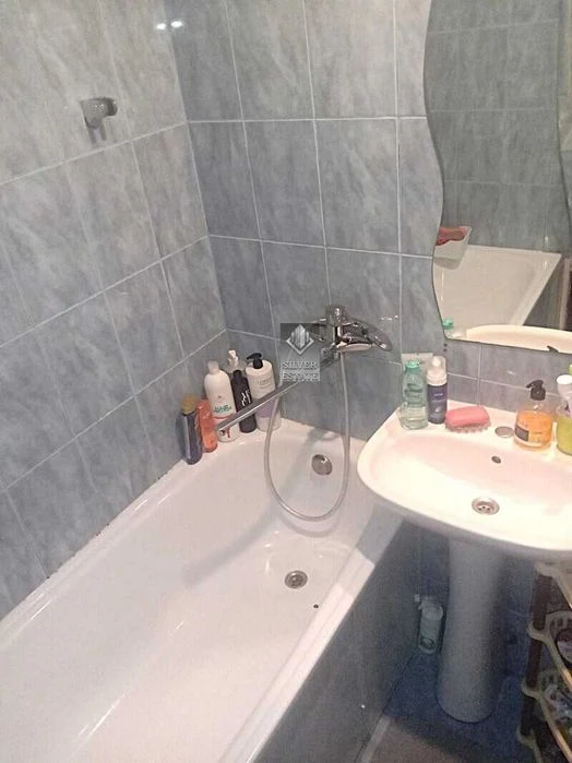 Продам 3-кімнатну квартиру по вул. Гоголя, Олександрівський