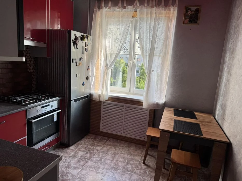 Продам 2 кімнатну квартиру на Іллінській біля 3 поліклініки.