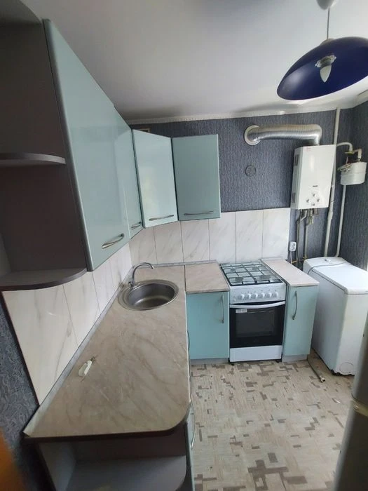 Продам 1 кімнатну квартиру на Троїцькій 4 поверх